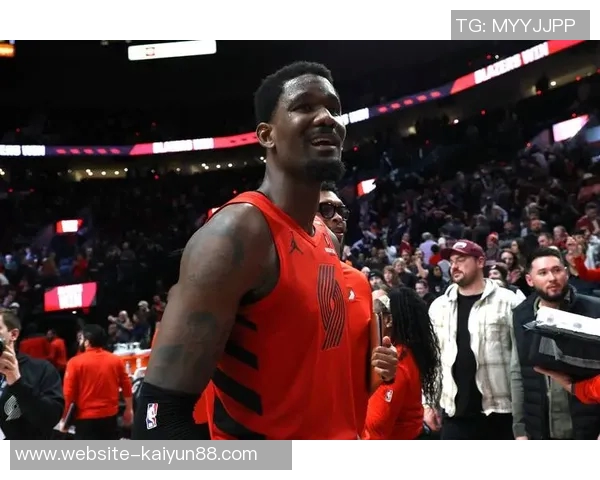 湖人对艾顿的长期中锋地位持保留态度分析