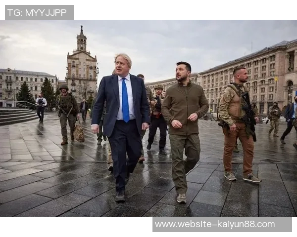 米奇约翰逊谈战胜雷霆的经验分享首次完整阵容让我们一边比赛一边成长