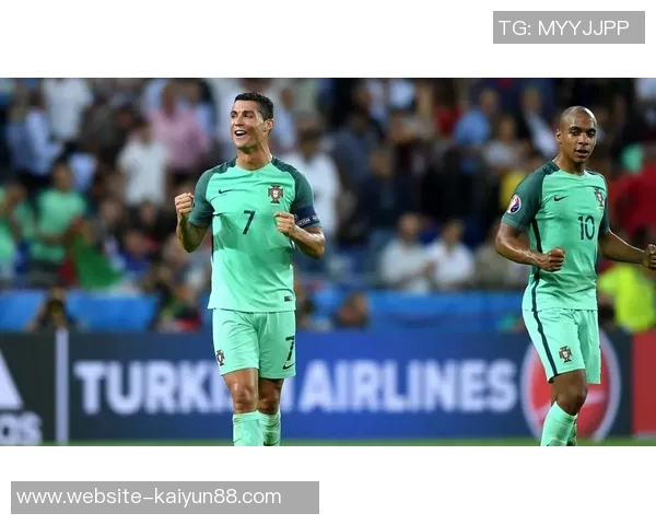 国米主席马洛塔强烈谴责球迷投掷烟雾弹袭击对方门将行为